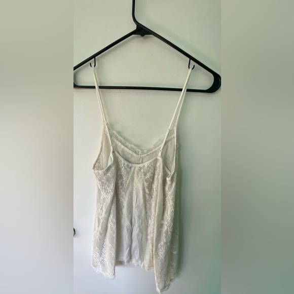 Light and flowy tank top - Picture 3 of 3